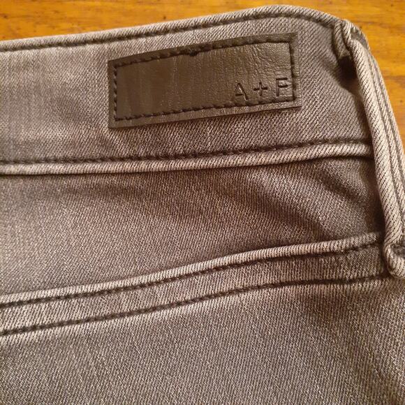 ABERCROMBIE & FITCH JEANS W26 2R SKINNY - Picture 3 of 5